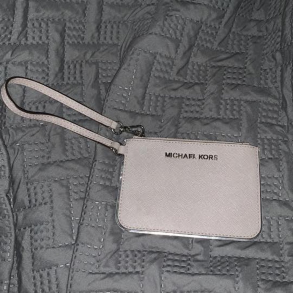 Micheal Kors Wristlet